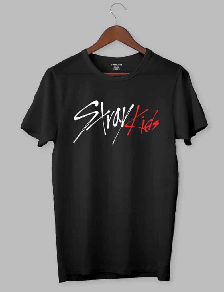 Футболка оригінальн з написом “Stray Kids”