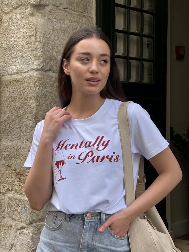 Футболка з романтичним написом “Mentally in Paris”
