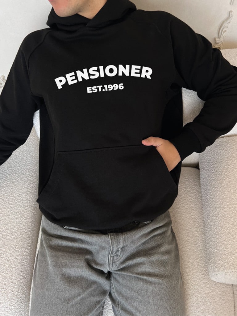 Худі на подарунок “Pensioner est. 1996″ (рік можемо змінити на будь-який)